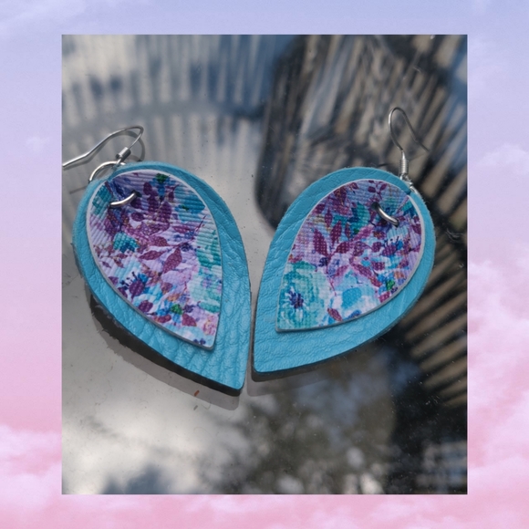 Jewelry - 3/$20 Floral pattern faux leather earrings